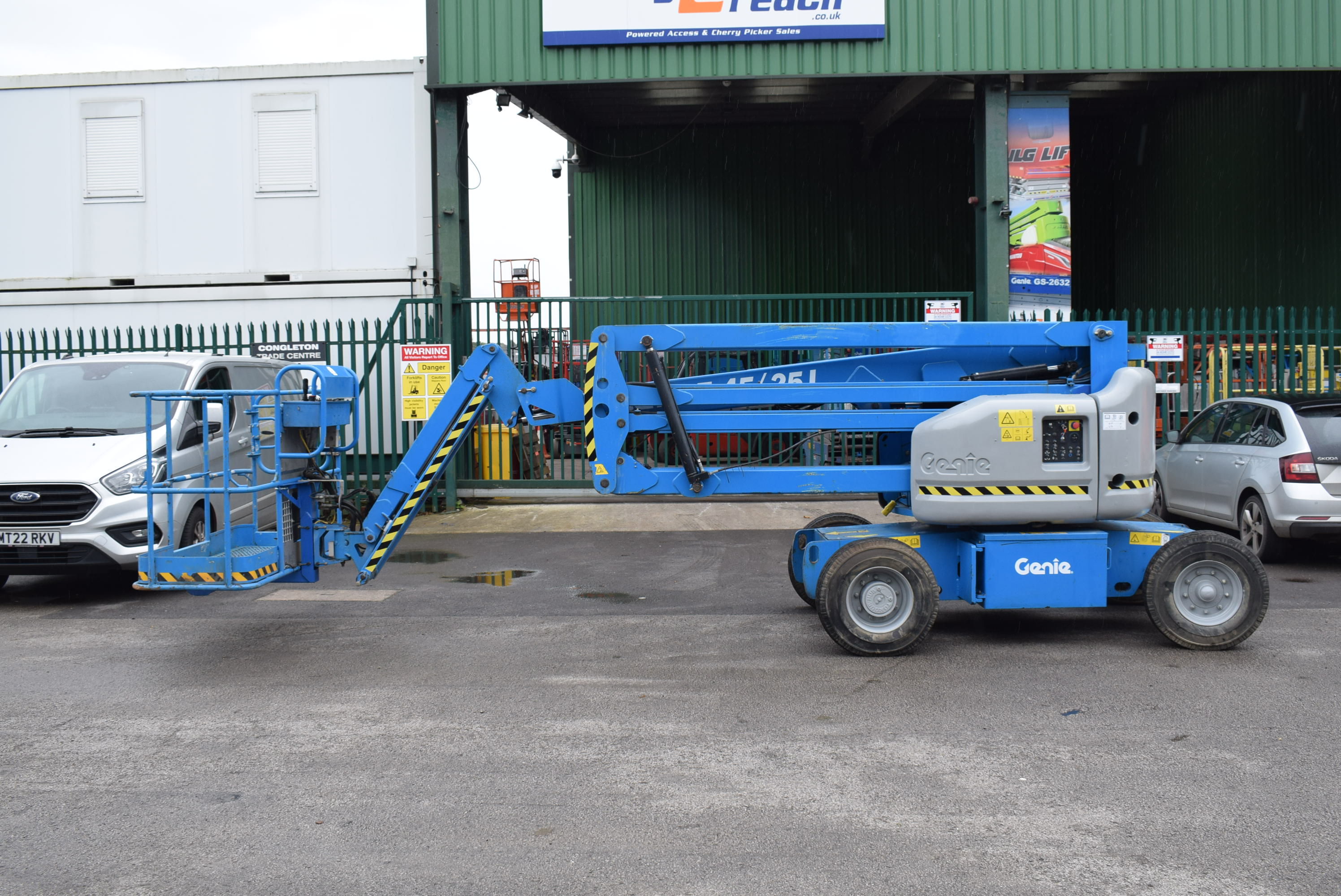 2013 Genie Z45/25J Bi-Energy Boom Lift 15.8m