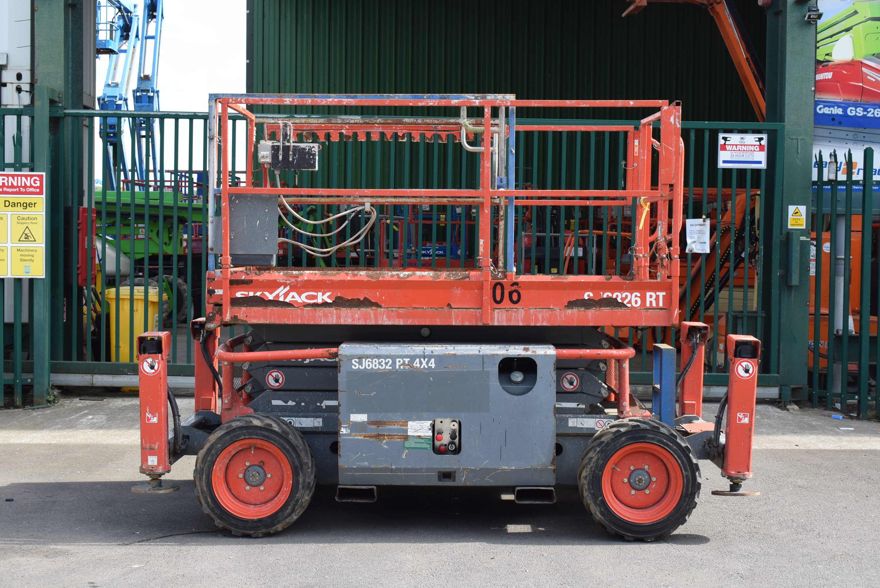 2018 Skyjack 6826RT Rough Terrain Diesel Scissor Lift 9.75m