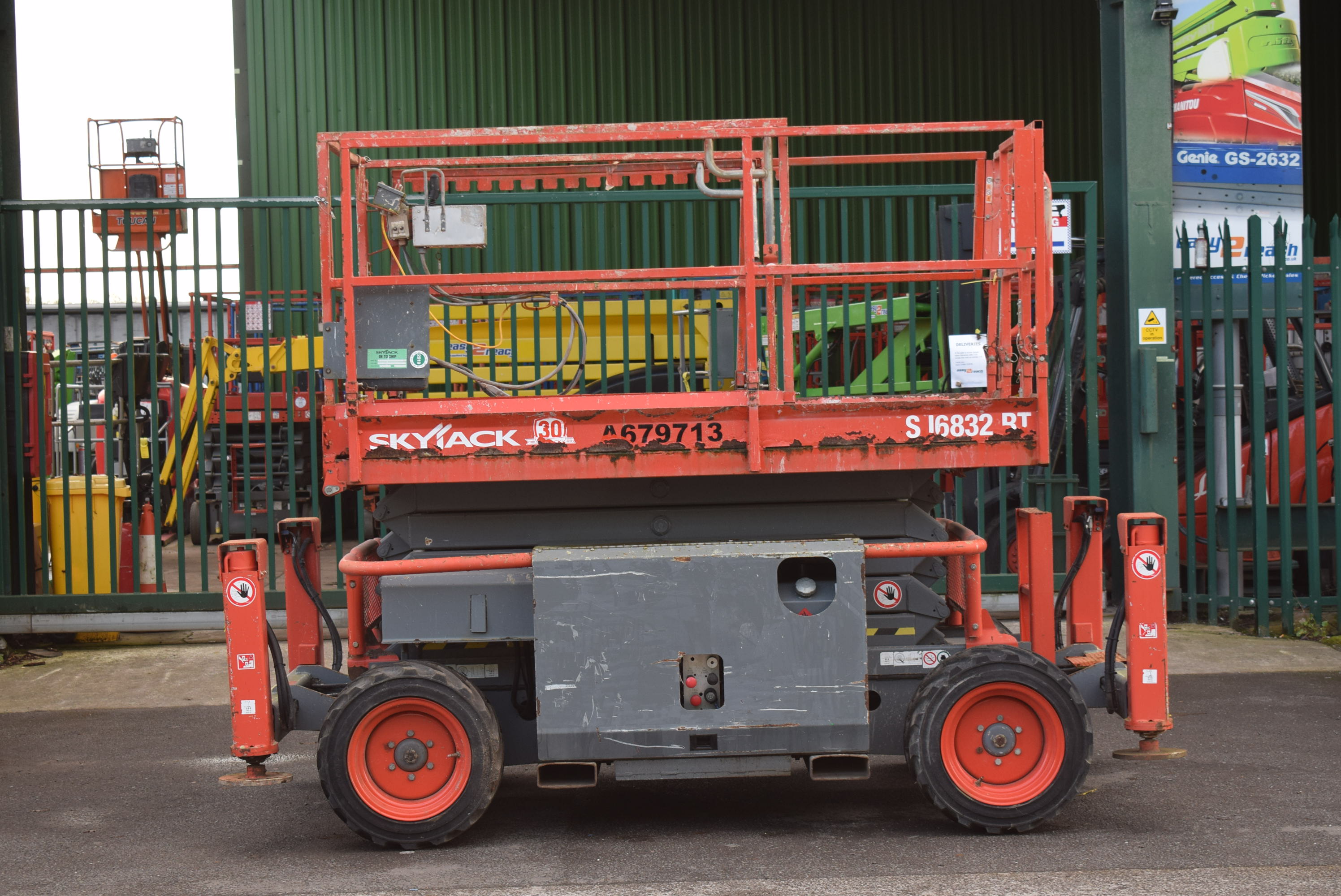 2015 Skyjack 6832RT Rough Terrain Diesel Scissor Lift 11.75m