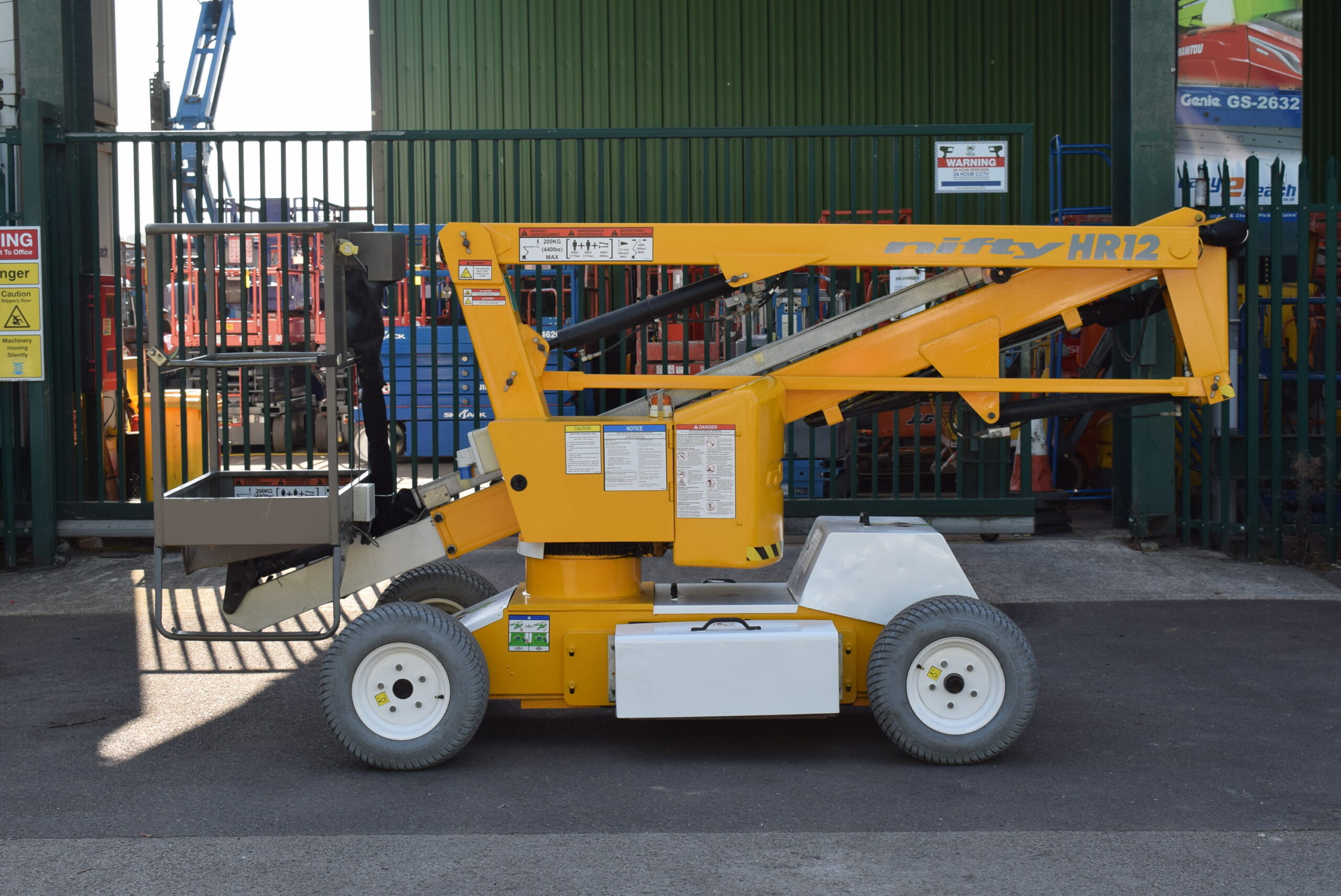 2015 Niftylift HR12NDE Bi Energy Boom Lift 12m