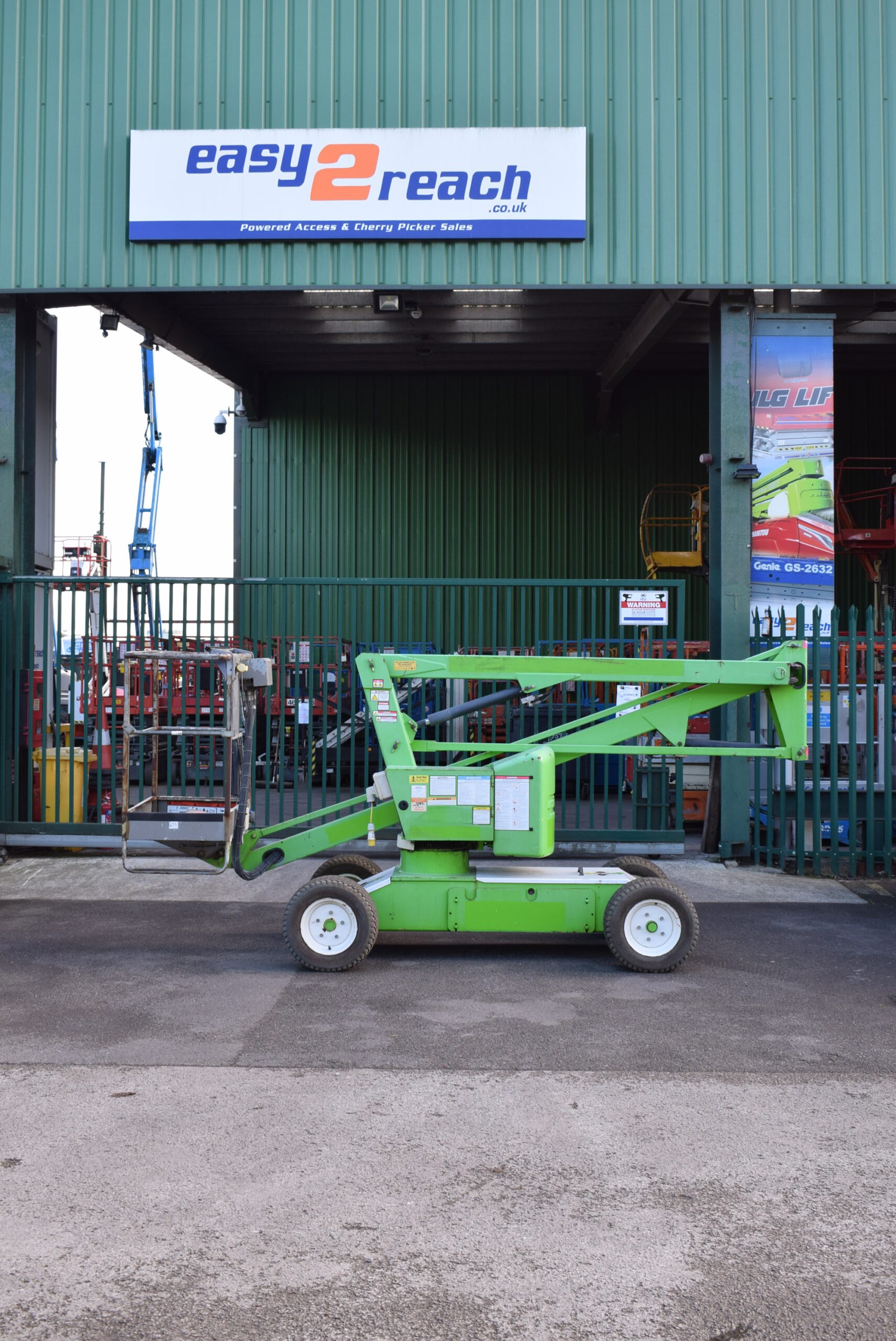 2013 Niftylift HR10 Electric Boom Lift 10m
