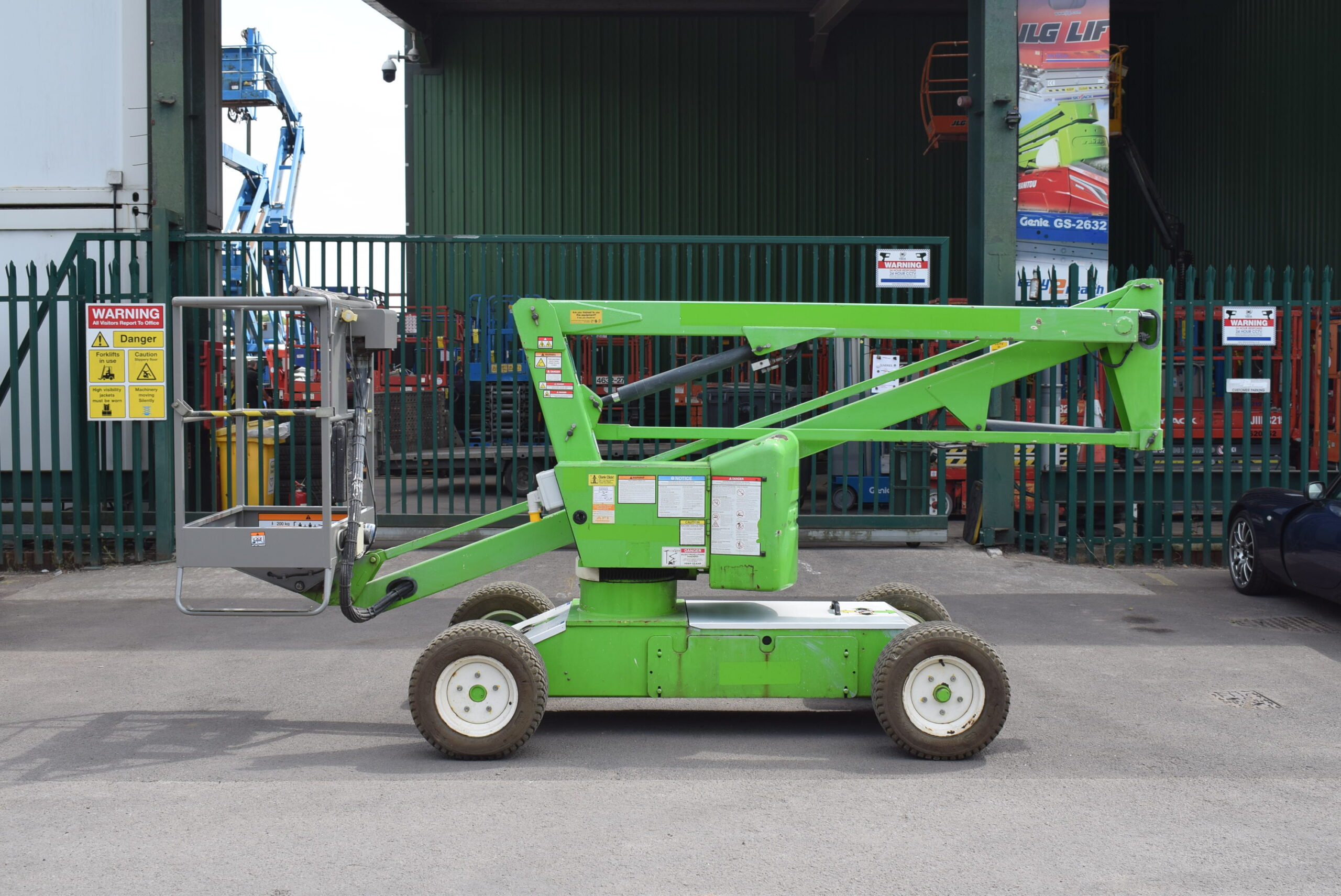 2013 Niftylift HR10 Electric Boom Lift 10m