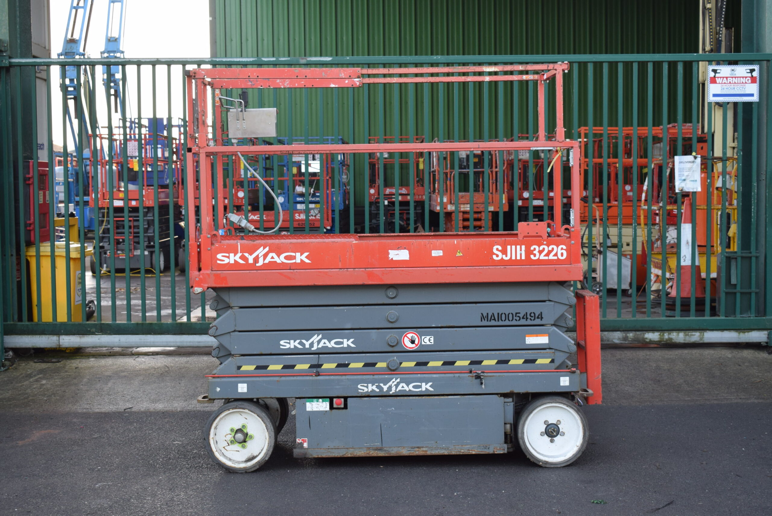 2014 Skyjack 3226 Electric Scissor Lift 9.9m