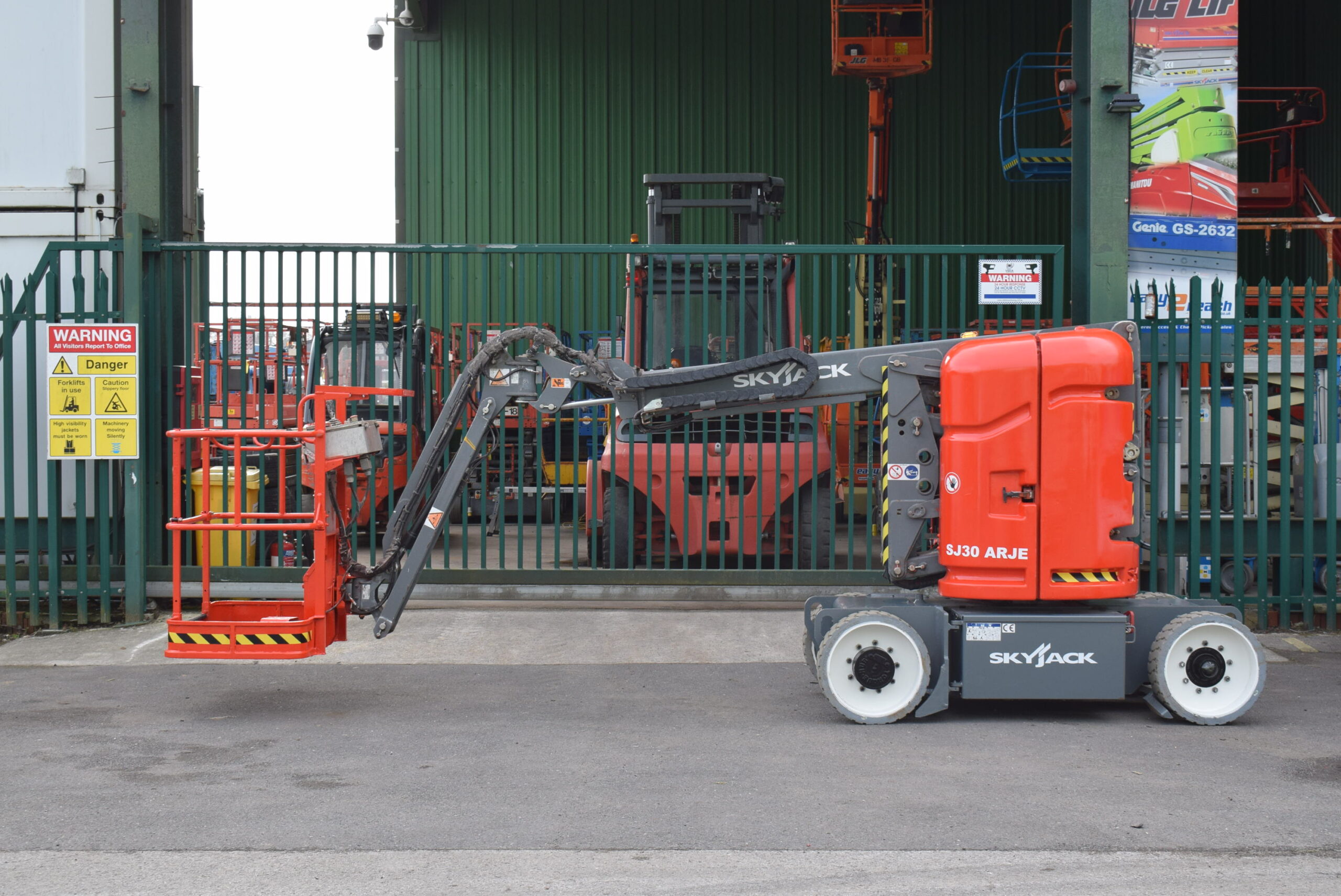 2020 Skyjack SJ30 ARJE Electric Narrow Boom Lift 10.8m