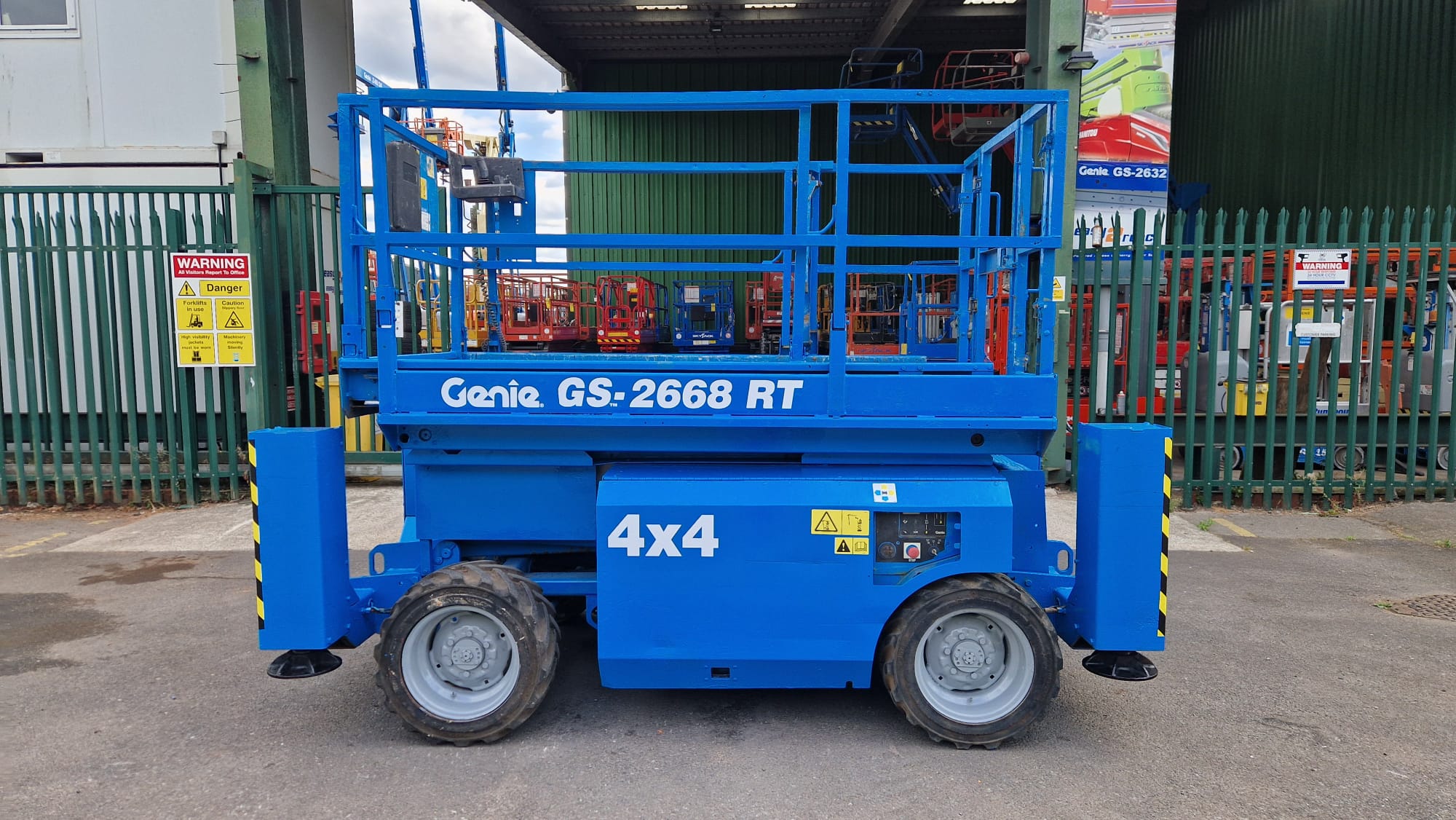 2006 Genie 2668RT Diesel Rough Terrain Scissor Lift 9.9m