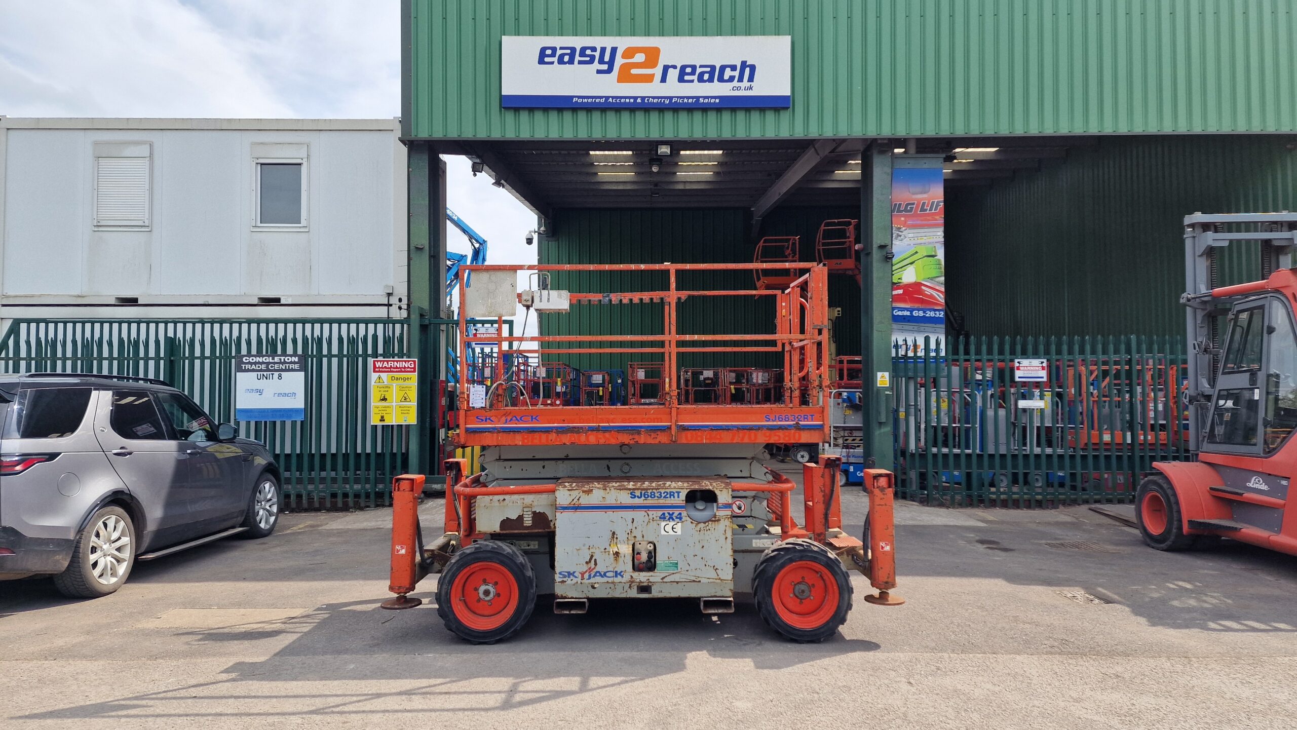 2010 Skyjack 6832RT Diesel Rough Terrain Scissor Lift 11.75m – no slide out deck