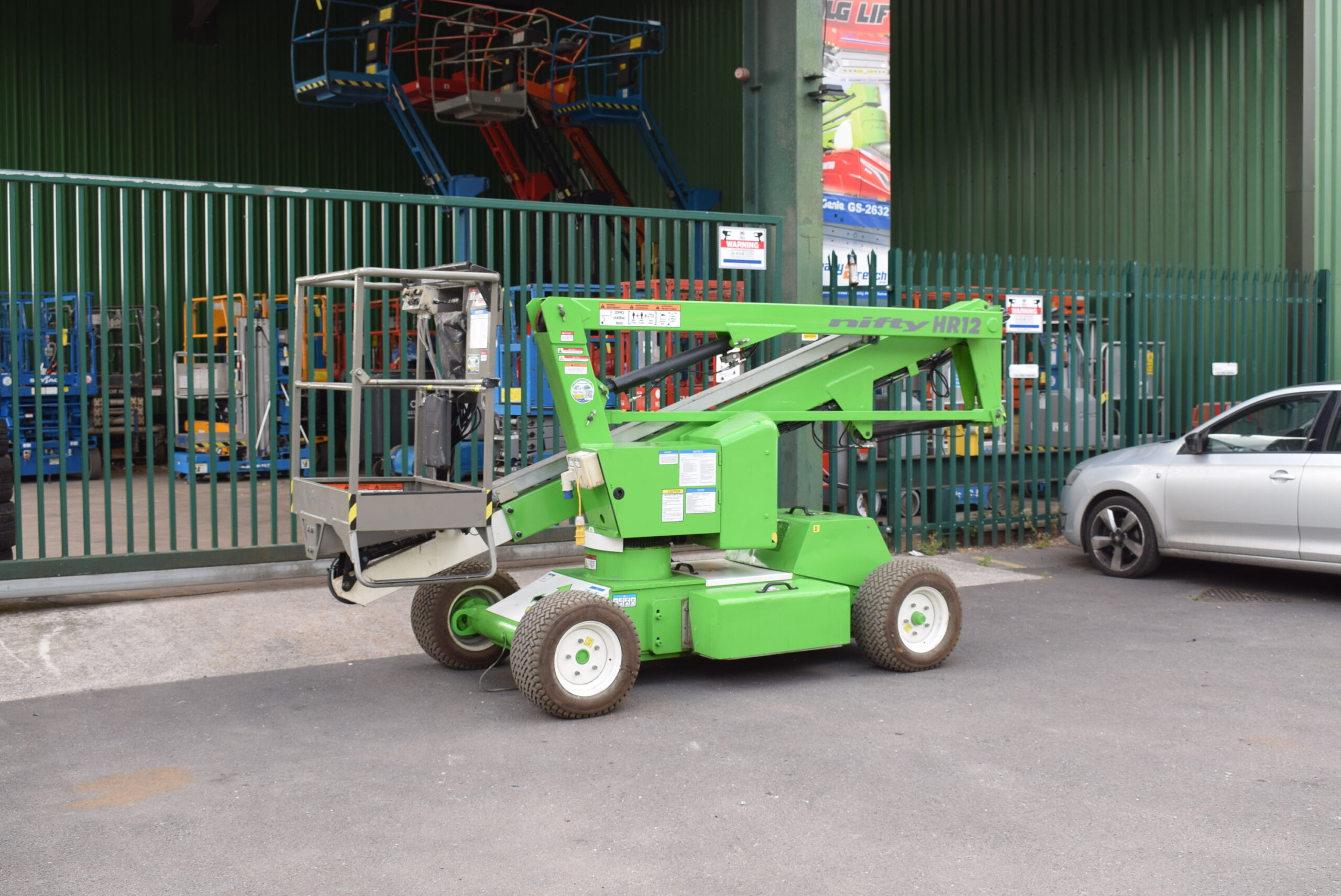 2015 Niftylift HR12NDE Bi Energy Boom Lift 12.2m