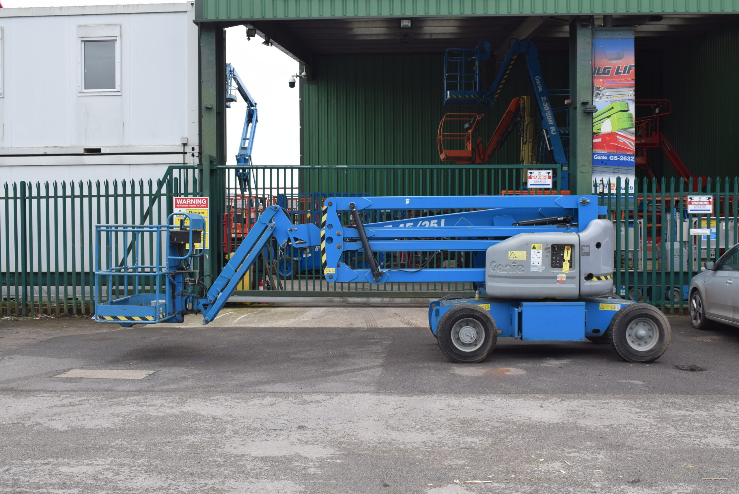 2015 Genie Z45/25J 2WD Bi-Energy Boom Lift 15.94m